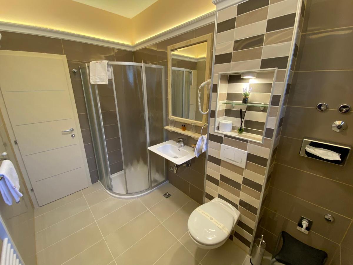 Villas Arbia - Magdalena By The Beach Banjol ภายนอก รูปภาพ