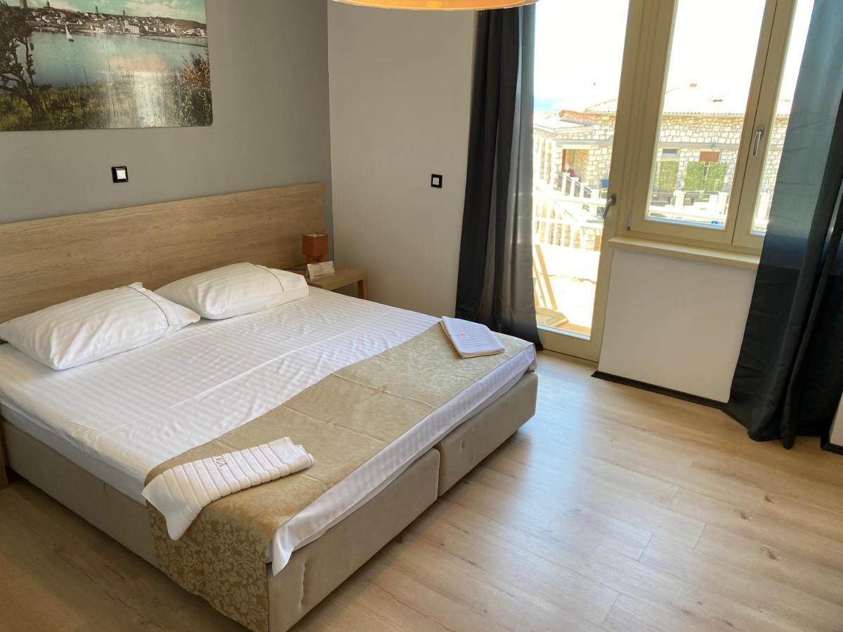Villas Arbia - Magdalena By The Beach Banjol ภายนอก รูปภาพ